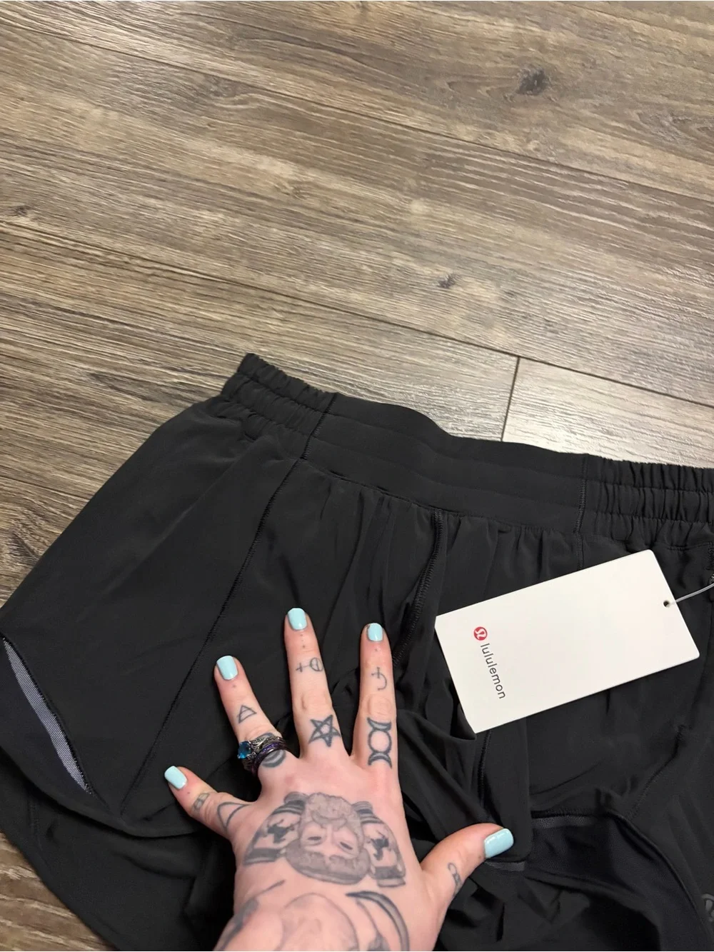 NWT Lululemon Hotty Hot Short *LR 4